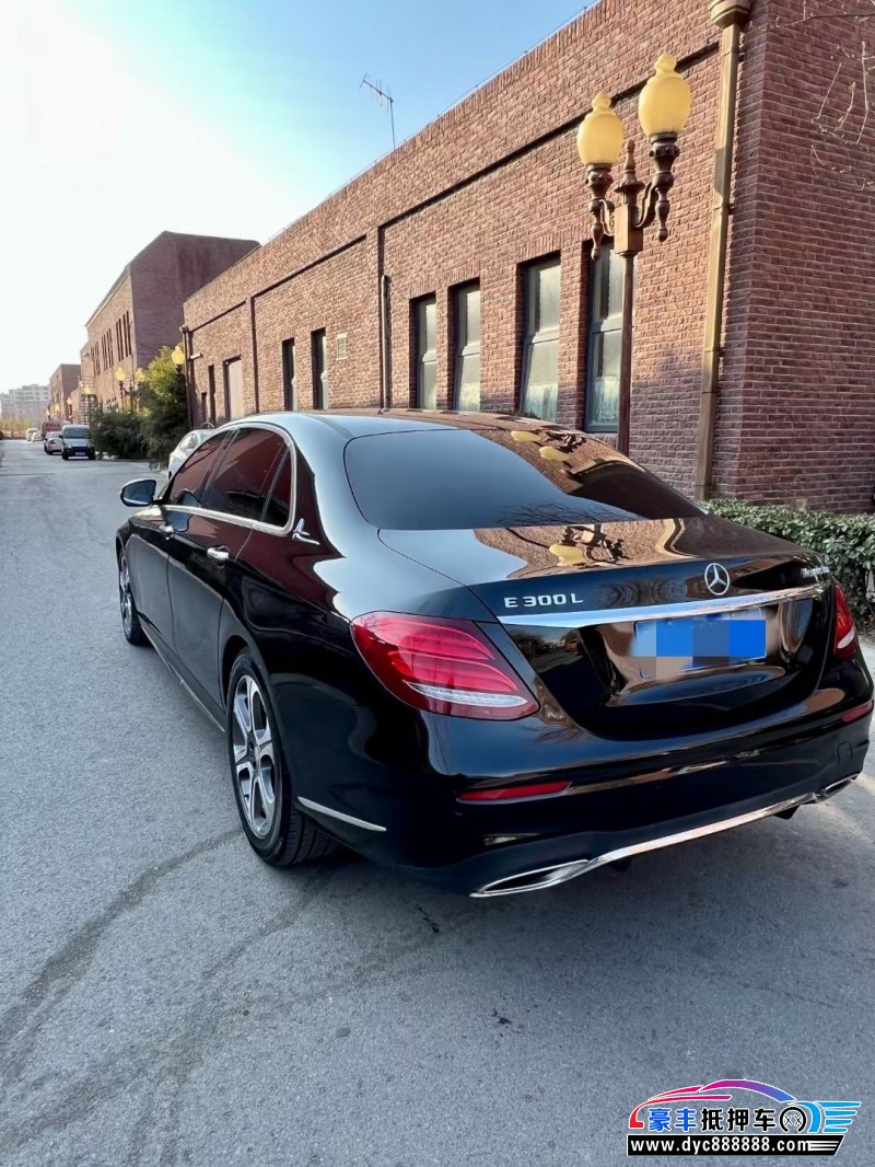 17年奔驰E轿车抵押车出售