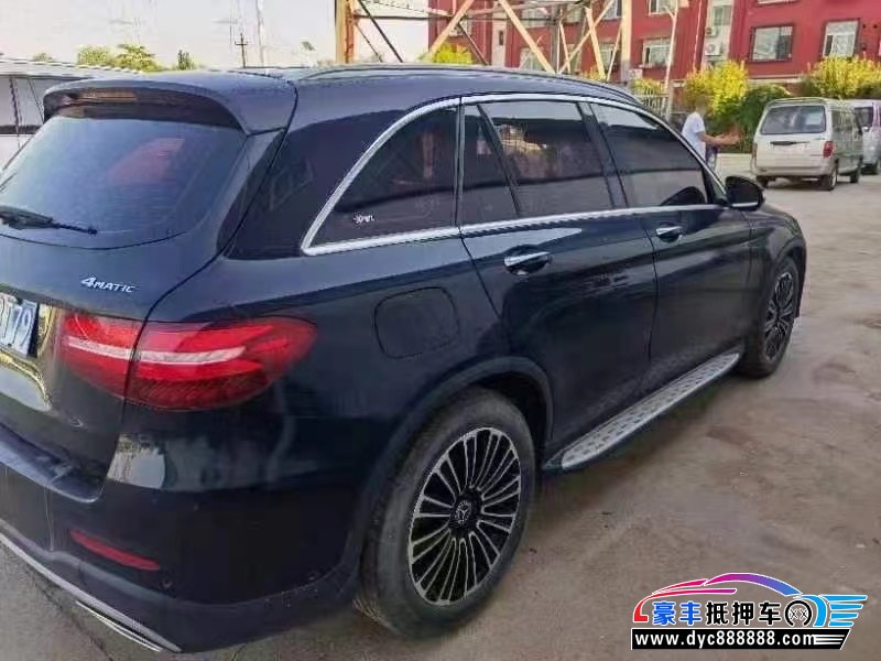 18年奔驰GLC轿车抵押车出售