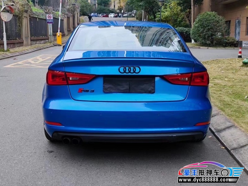 17年奥迪A3轿车抵押车出售