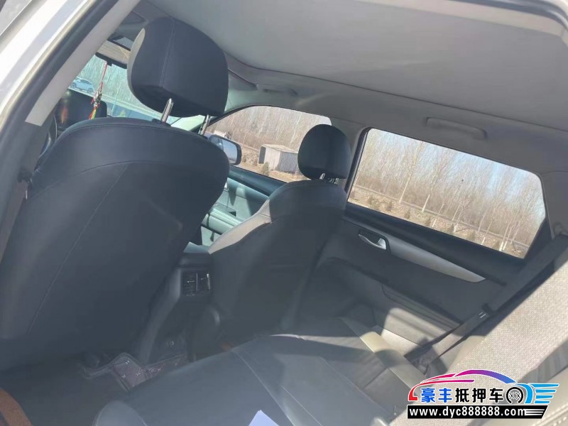 20年起亚智跑轿车抵押车出售