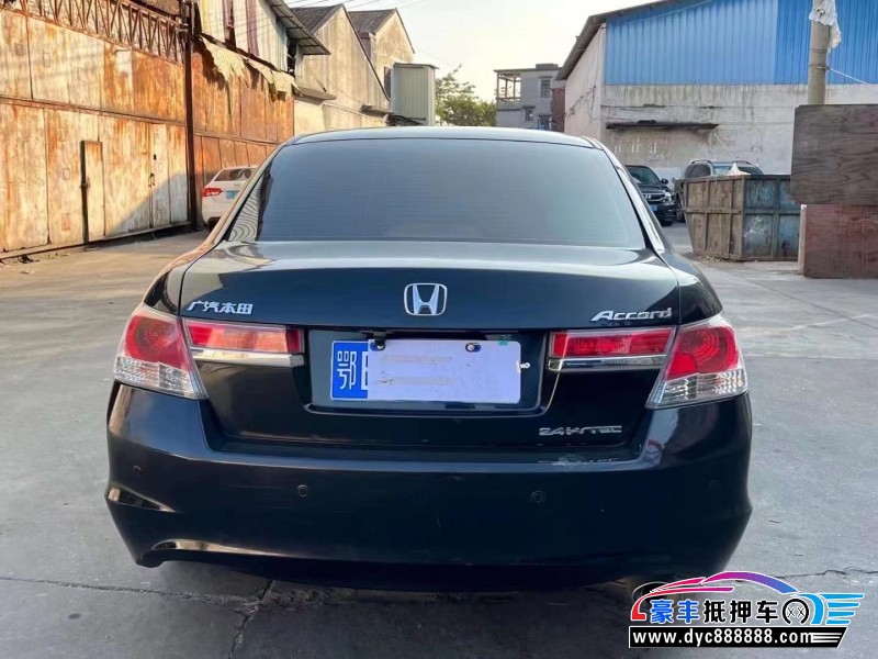 12年本田雅阁轿车抵押车出售