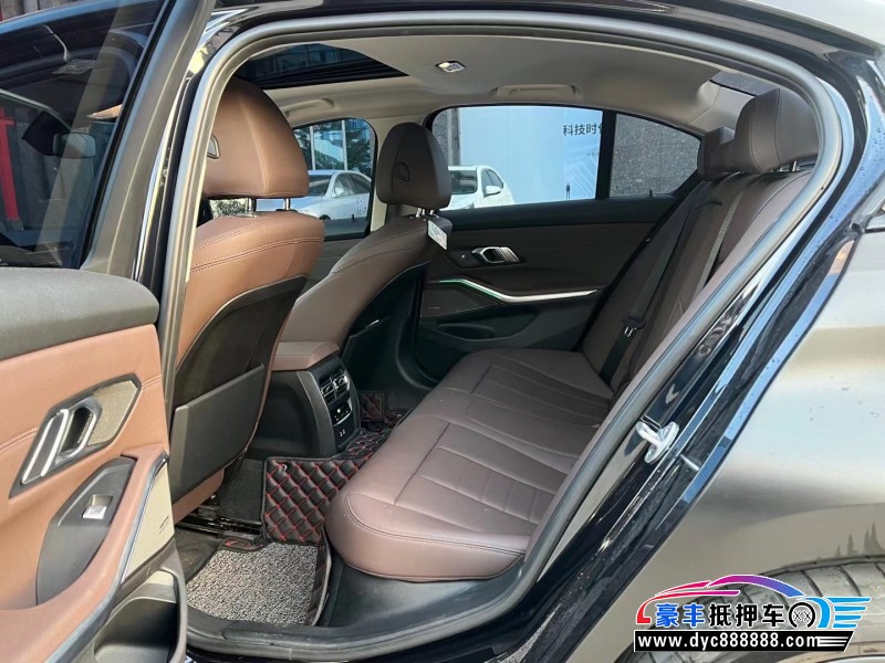 21年宝马3系轿车抵押车出售