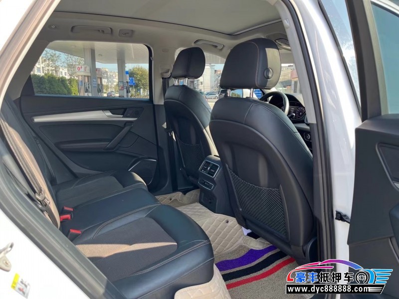 19年奥迪Q5轿车抵押车出售