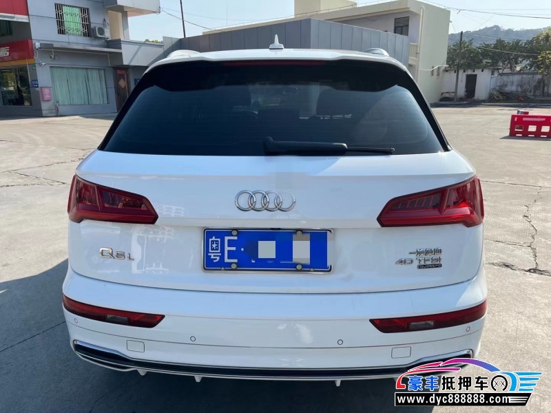 19年奥迪Q5轿车抵押车出售