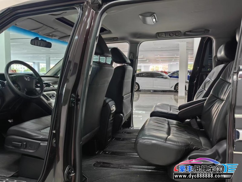 12年本田艾力绅轿车抵押车出售