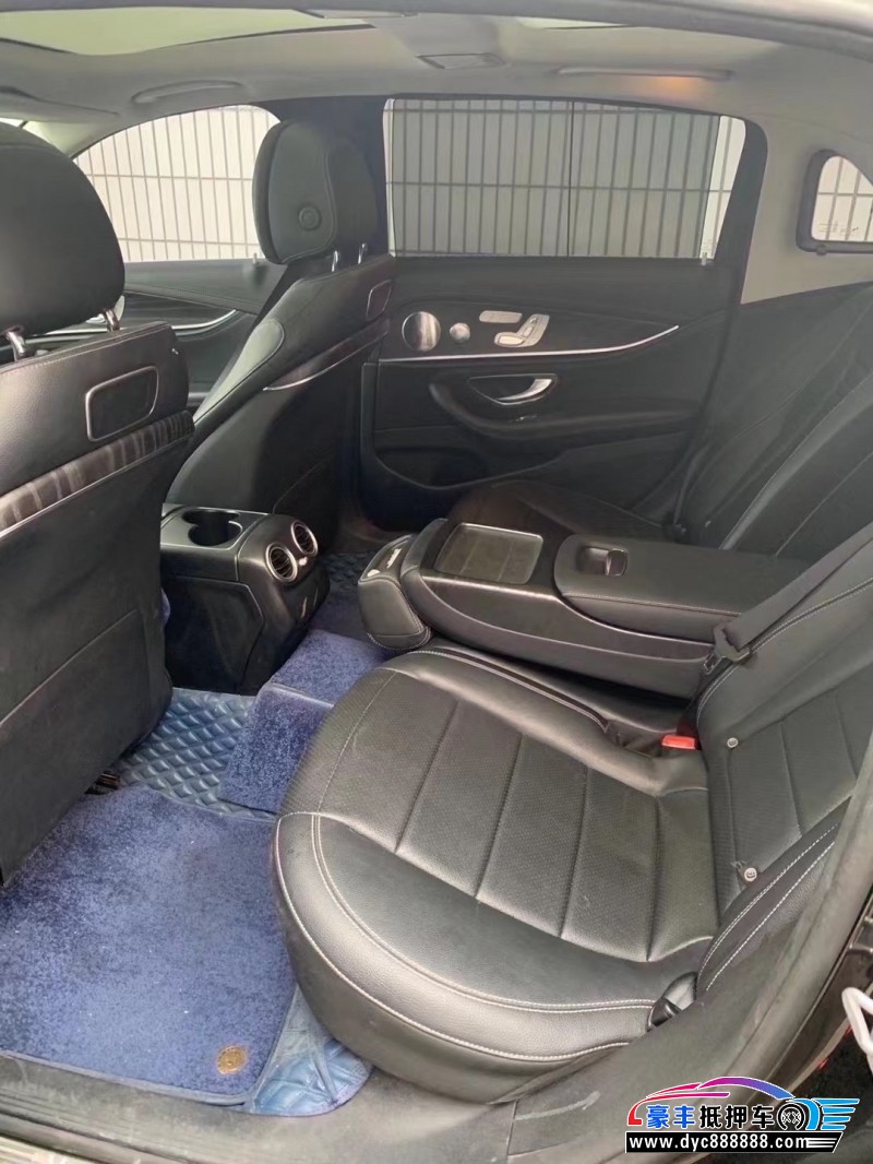 19年奔驰E轿车抵押车出售