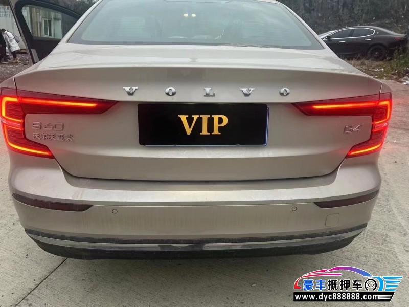 22年沃尔沃S60轿车抵押车出售