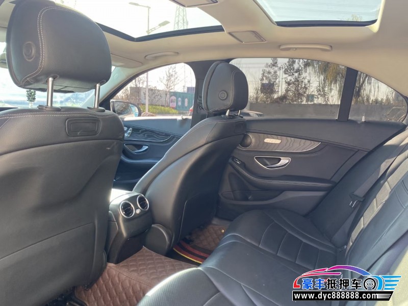 17年奔驰C轿车抵押车出售