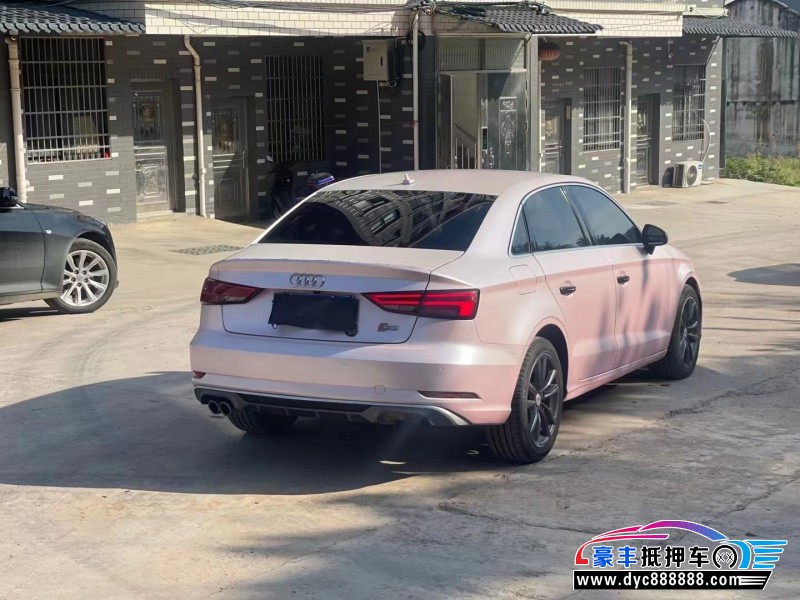 17年奥迪A3轿车抵押车出售