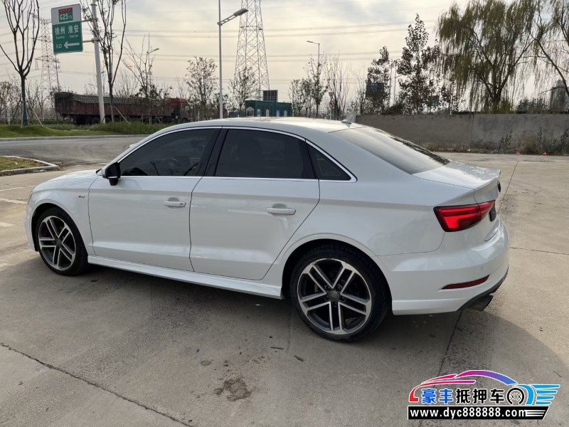 18年奥迪A3轿车抵押车出售