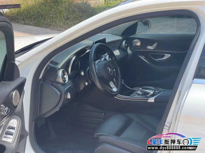 17年奔驰C级轿车抵押车出售