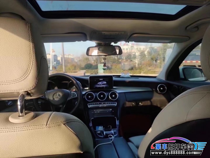 17年奔驰C轿车抵押车出售
