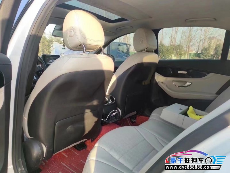 17年奔驰C轿车抵押车出售