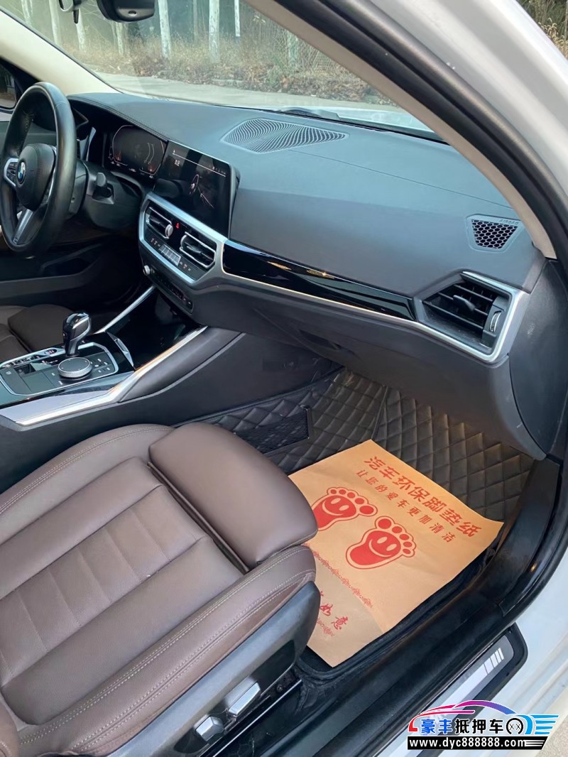 20年宝马3系轿车抵押车出售