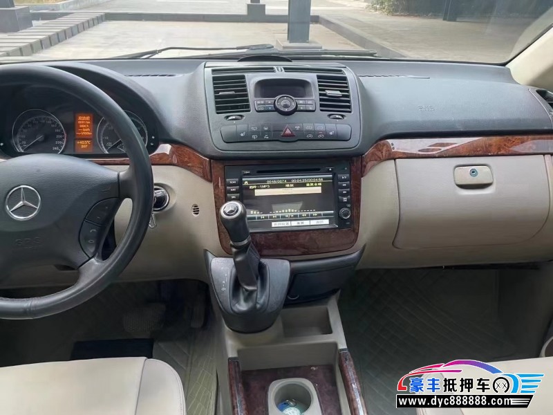 12年奔驰唯雅诺MPV抵押车出售