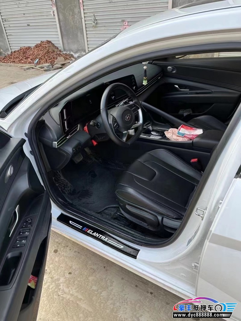 21年现代伊兰特轿车抵押车出售