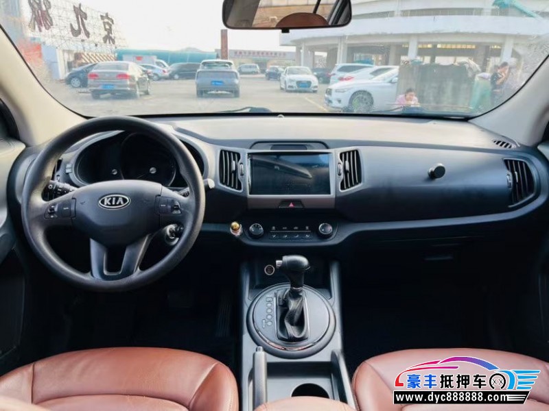 13年起亚智跑轿车抵押车出售