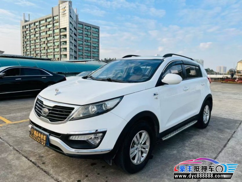 13年起亚智跑轿车抵押车出售