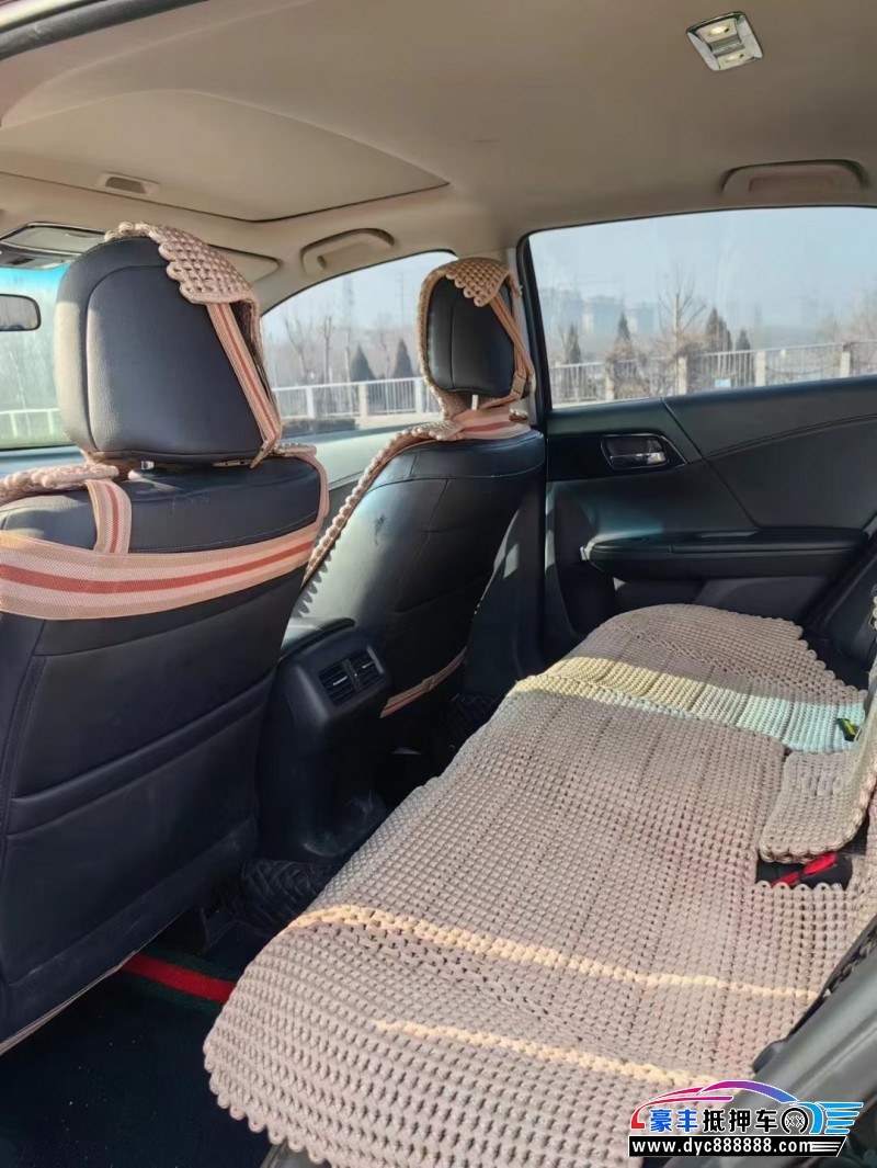 16年本田雅阁轿车抵押车出售