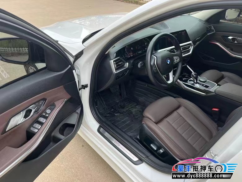 21年宝马3系轿车抵押车出售