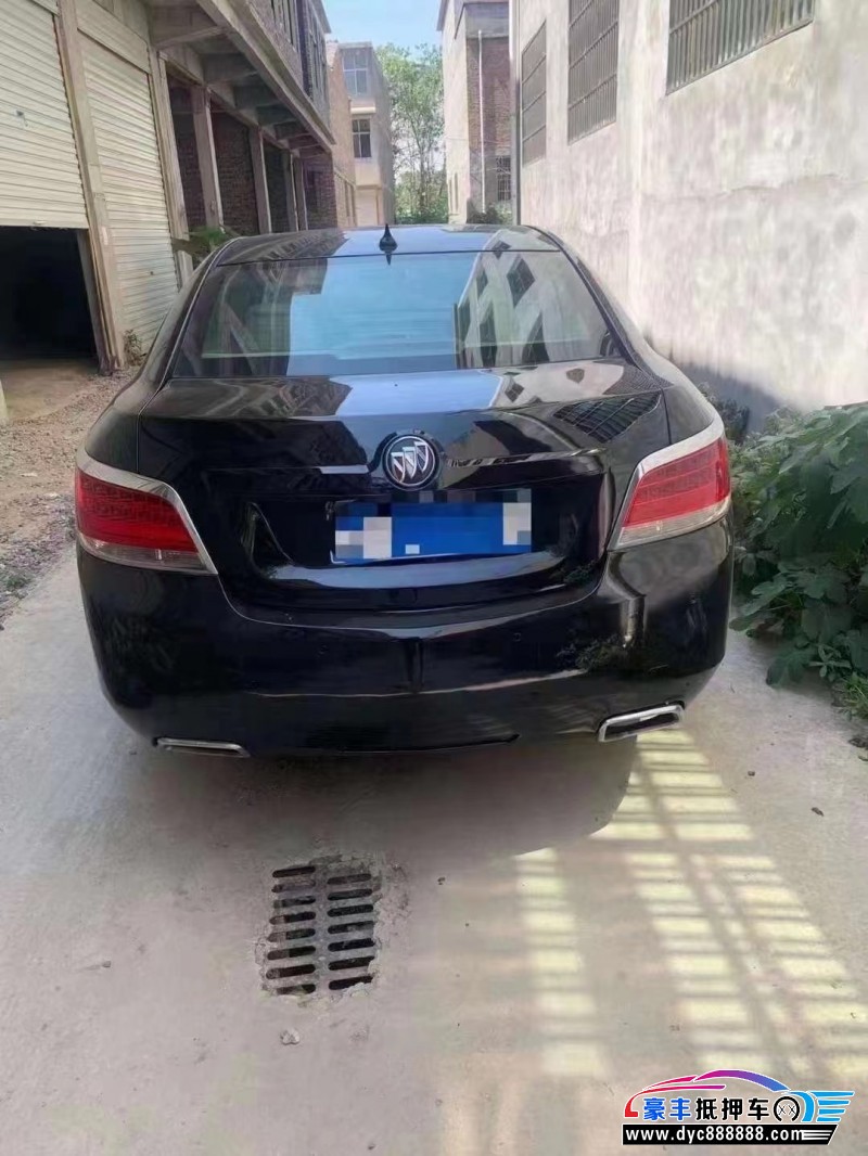 10年别克君越轿车抵押车出售