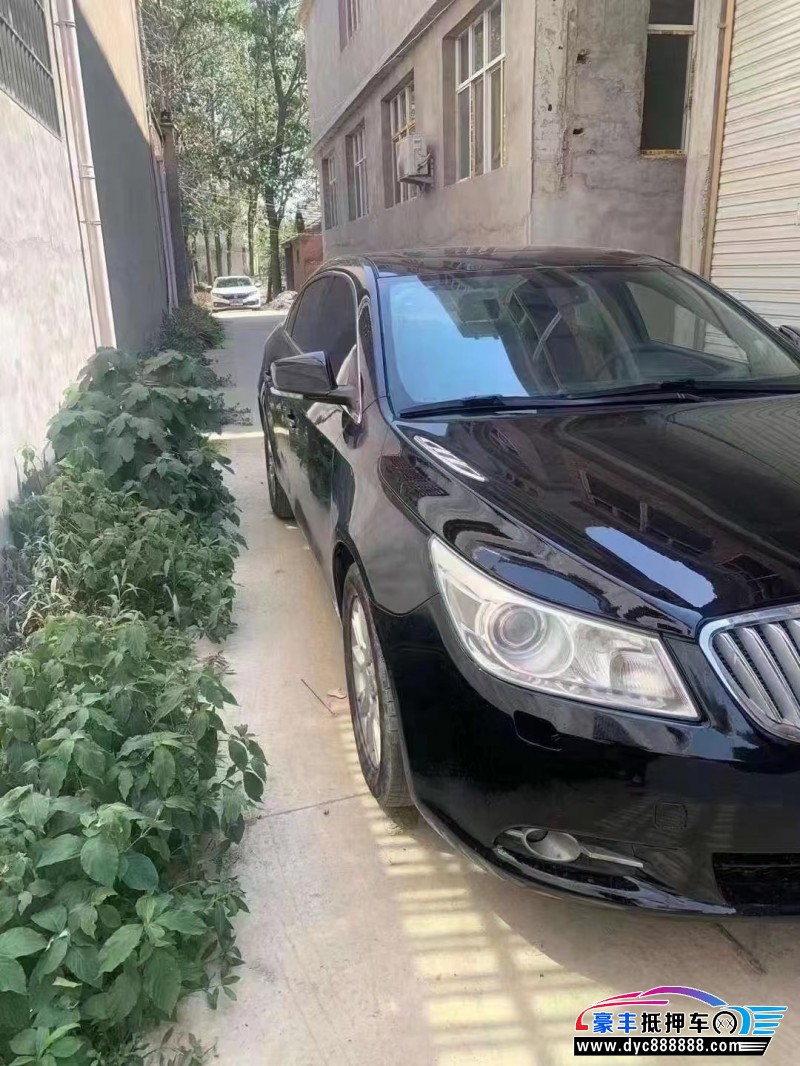 10年别克君越轿车抵押车出售