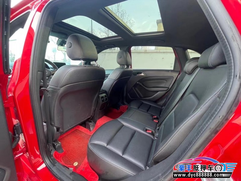 18年奔驰B轿车抵押车出售