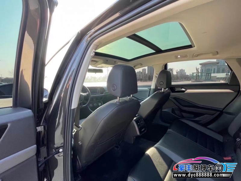 19年大众速腾轿车抵押车出售