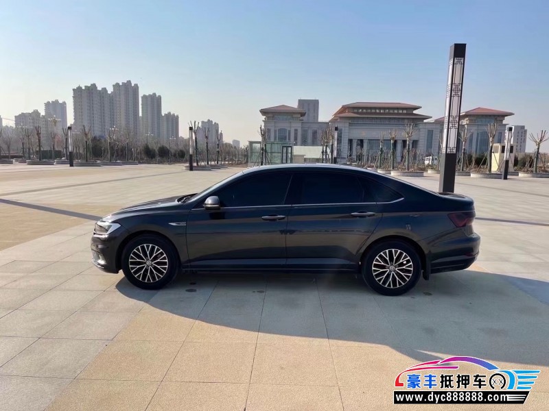 19年大众速腾轿车抵押车出售