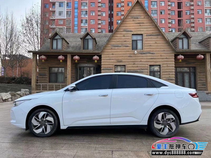 21年吉利几何轿车抵押车出售