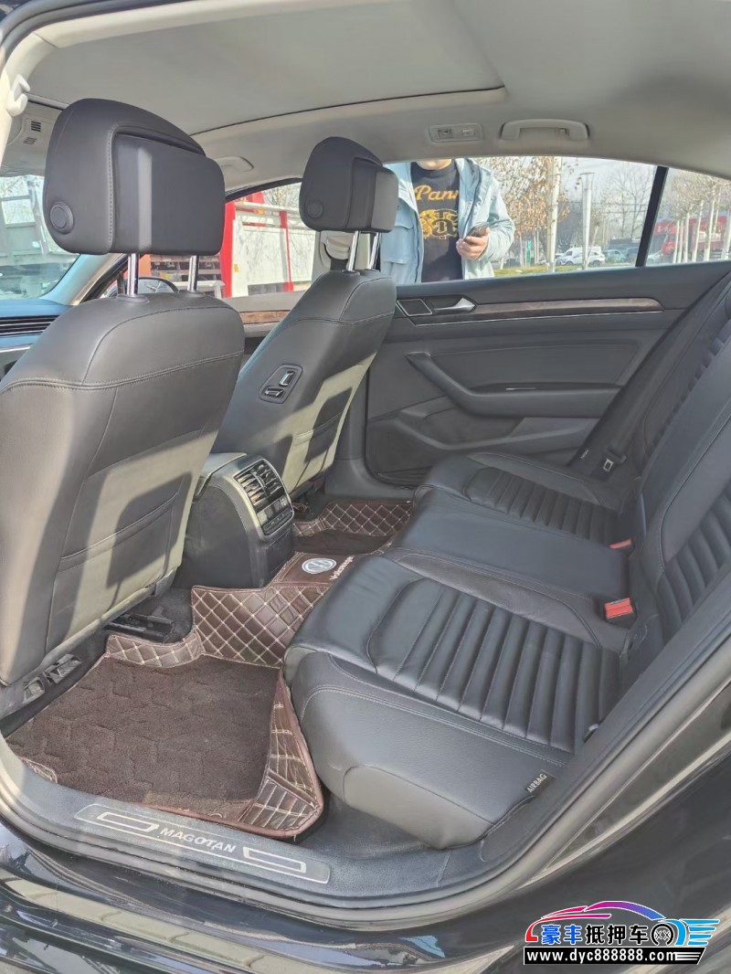 20年大众迈腾轿车抵押车出售