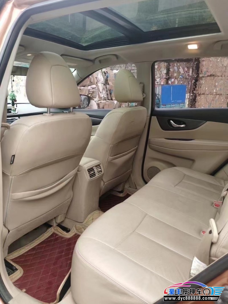 16年日产奇骏轿车抵押车出售