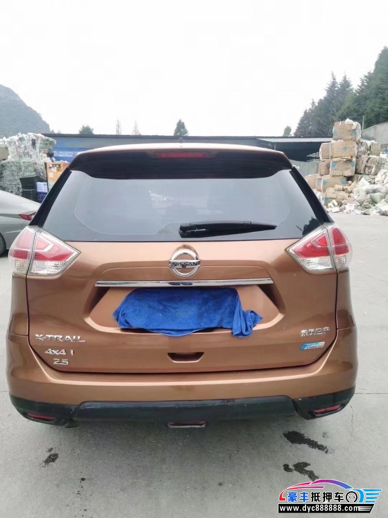 16年日产奇骏轿车抵押车出售