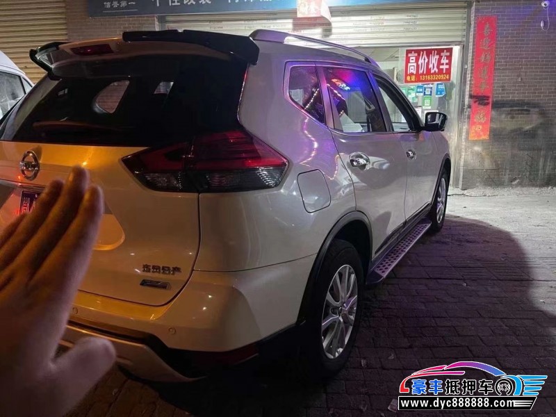 18年日产奇骏轿车抵押车出售