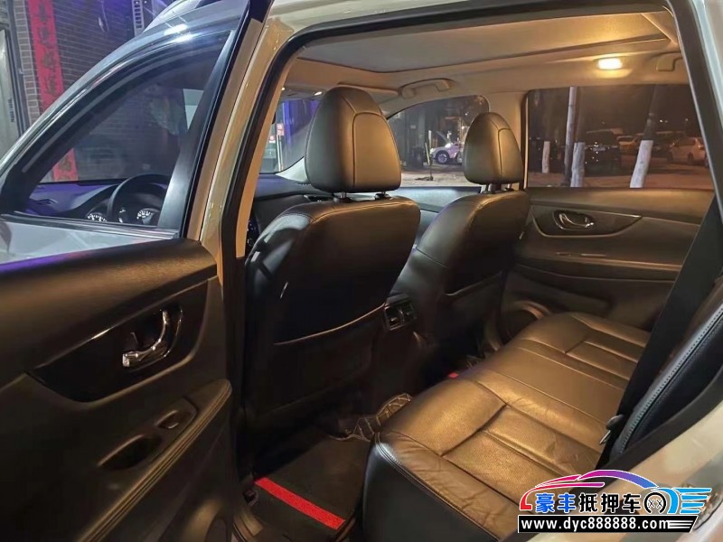 18年日产奇骏轿车抵押车出售