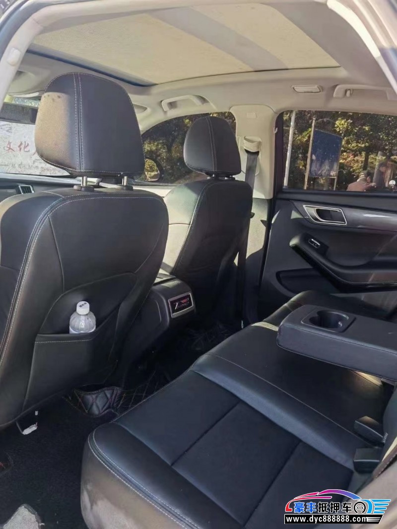 19年众泰SR7轿车抵押车出售