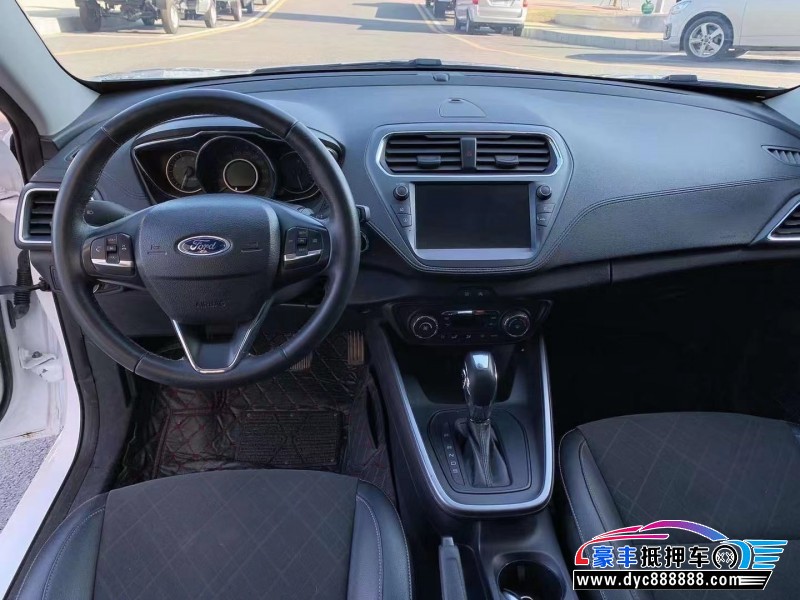 21年福特福睿斯轿车抵押车出售