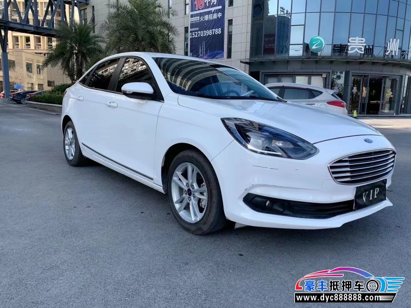 21年福特福睿斯轿车抵押车出售