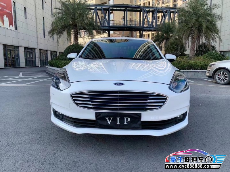 21年福特福睿斯轿车抵押车出售