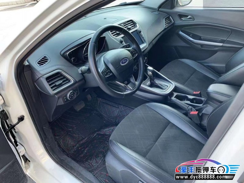 21年福特福睿斯轿车抵押车出售