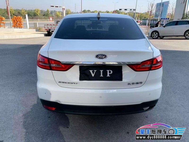 21年福特福睿斯轿车抵押车出售