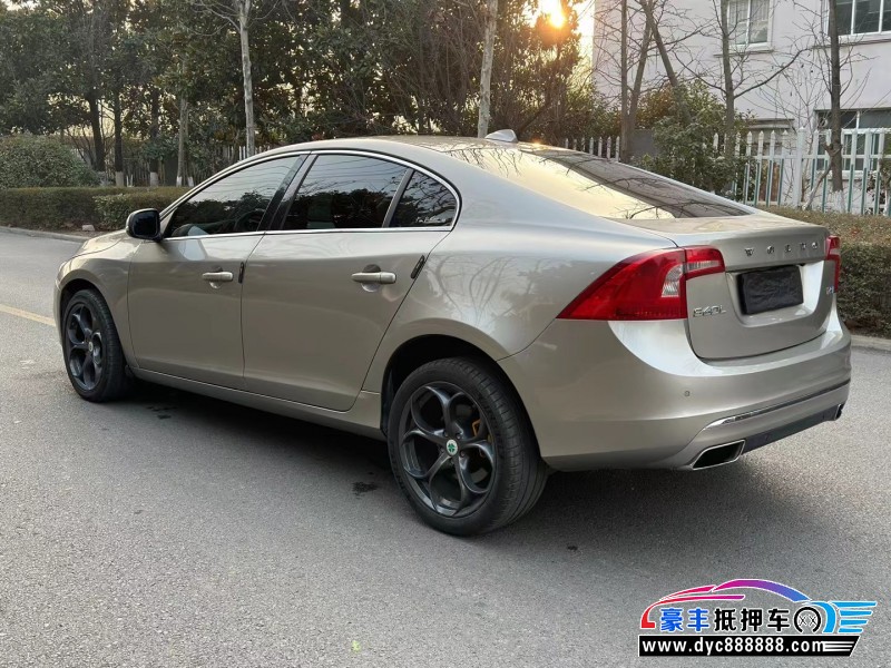 16年沃尔沃S60轿车抵押车出售