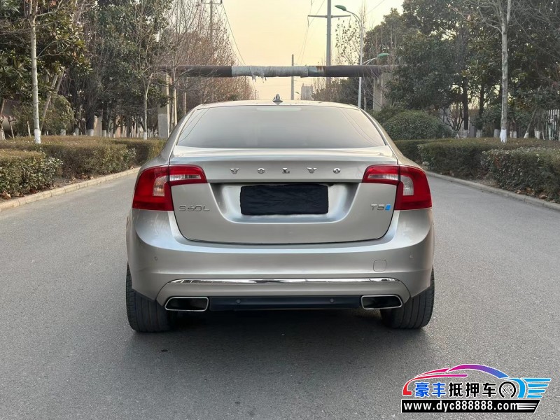 16年沃尔沃S60轿车抵押车出售