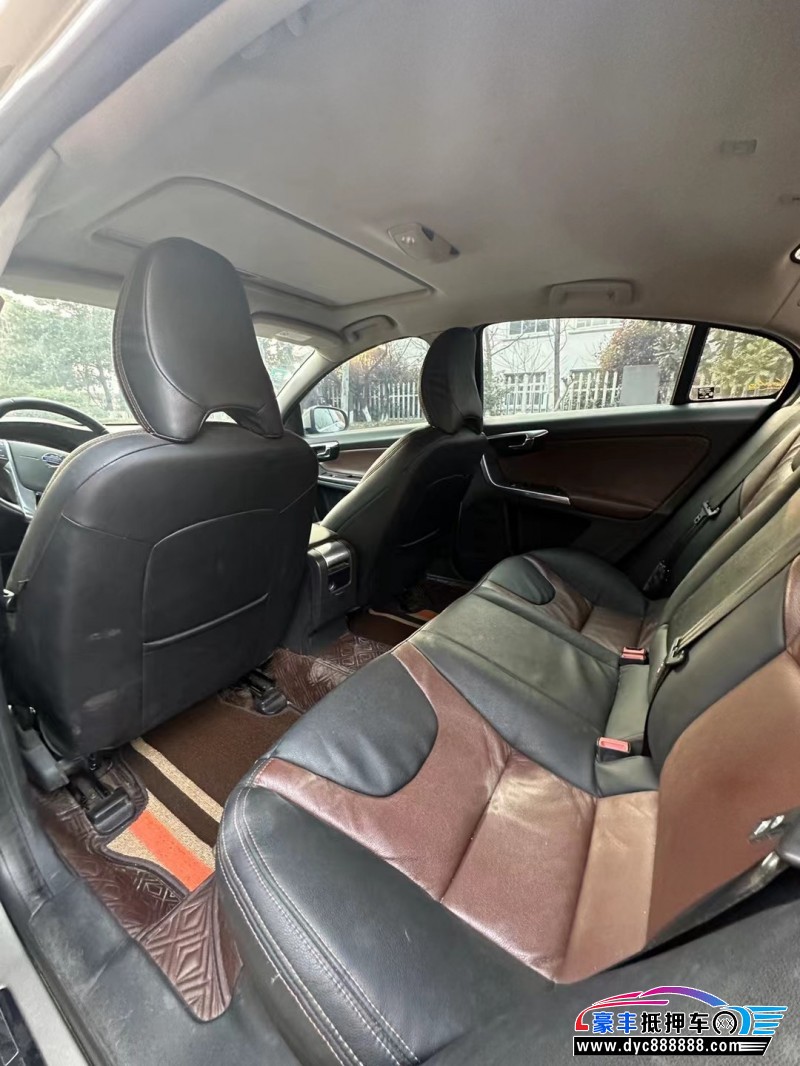 16年沃尔沃S60轿车抵押车出售