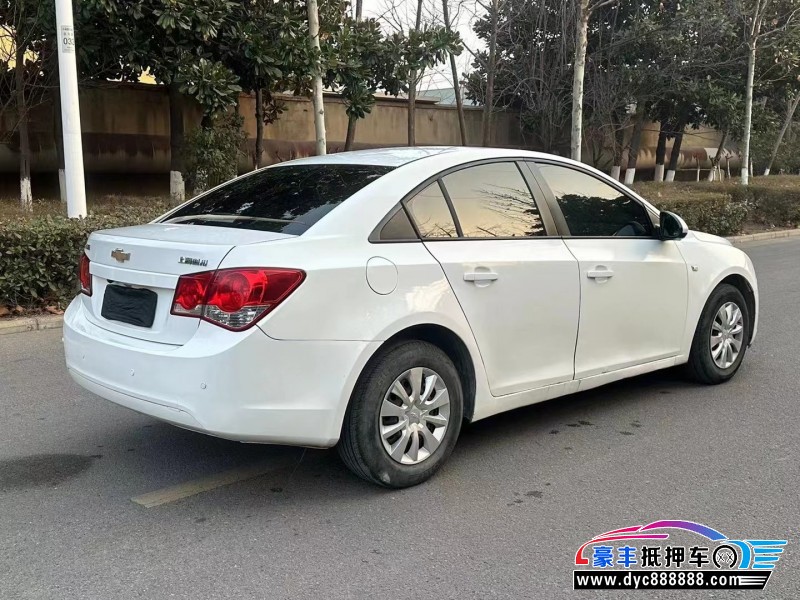 14年雪佛兰科鲁兹轿车抵押车出售