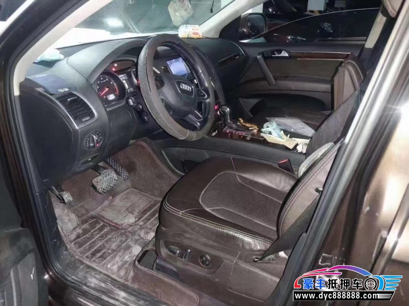 15年奥迪Q7轿车抵押车出售