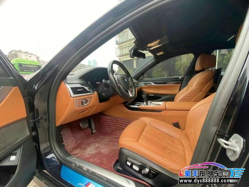 18年宝马7系轿车抵押车出售