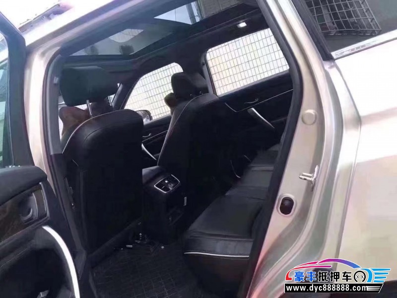 18年本田UR-V轿车抵押车出售