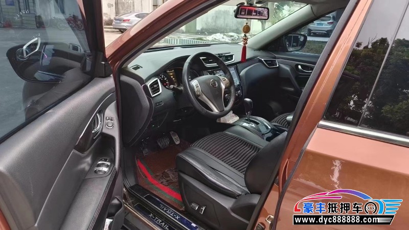 15年日产奇骏轿车抵押车出售