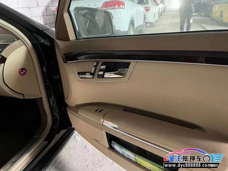 10年奔驰S轿车抵押车出售